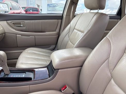 Used 2001 Toyota Avalon XL image 18