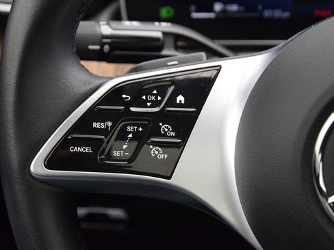 Used 2024 Mercedes-Benz C 300 Sedan image 24