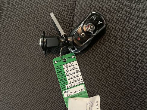Used 2021 Buick Encore GX Select FWD image 30