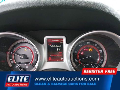 Used 2020 Dodge Journey SE w/ SE Popular Equipment Group image 13