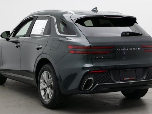 Used 2022 Genesis GV70 2.5T AWD/4WD image 6