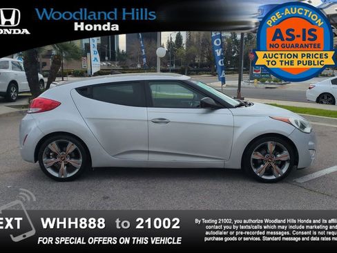 Used 2016 Hyundai Veloster w/ Option Group 02 image 4