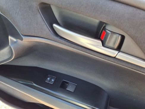 Used 2025 Toyota Camry LE image 72