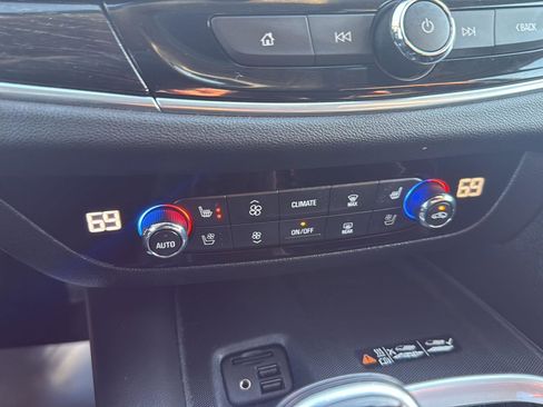 Used 2020 Buick Enclave Avenir w/ Avenir Technology Package image 14