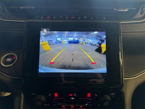 Used 2023 Jeep Grand Cherokee L Altitude image 18