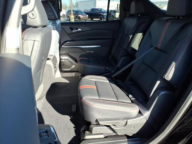 New 2026 Chevrolet Traverse RS w/ LPO, Floor Liner Package FWD image 5