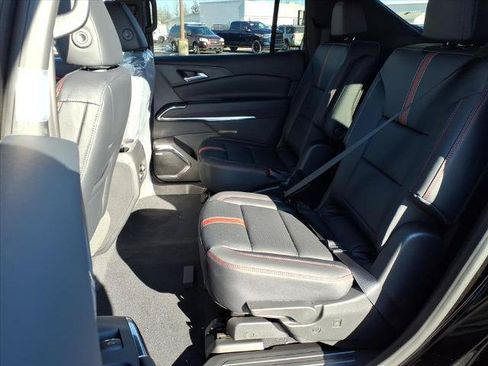 New 2026 Chevrolet Traverse RS w/ LPO, Floor Liner Package FWD image 5