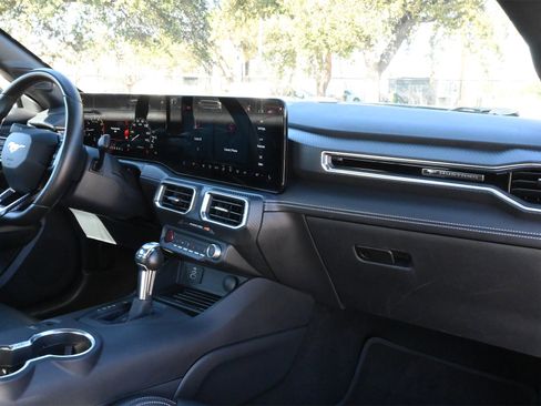 Used 2024 Ford Mustang Premium image 21