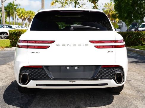 Used 2023 Genesis GV70 2.5T w/ Select Package image 13