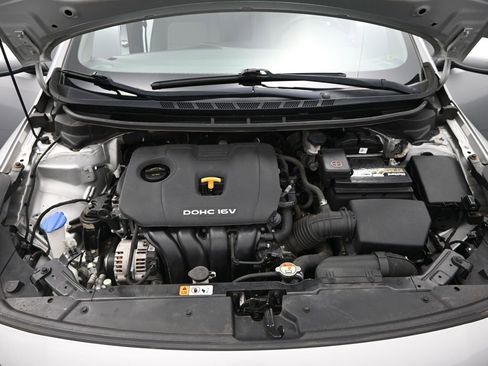 Used 2018 Kia Forte LX image 15