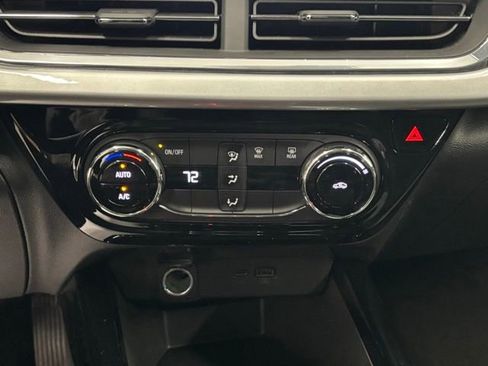 Used 2024 Chevrolet Trax LT image 23