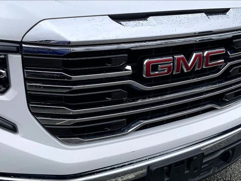 Used 2025 GMC Sierra 1500 SLT image 28