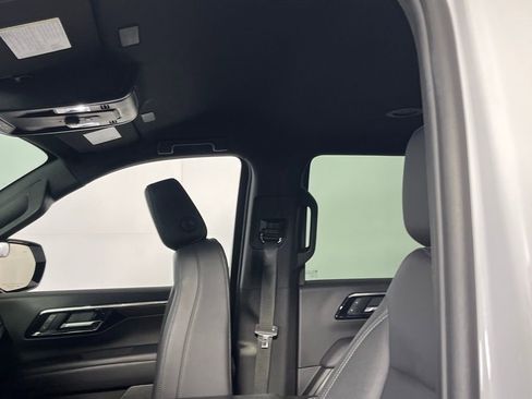 Used 2025 Chevrolet Tahoe LT image 20