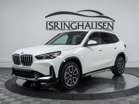 New 2025 BMW X1 xDrive28i w/ Technology Package image 1