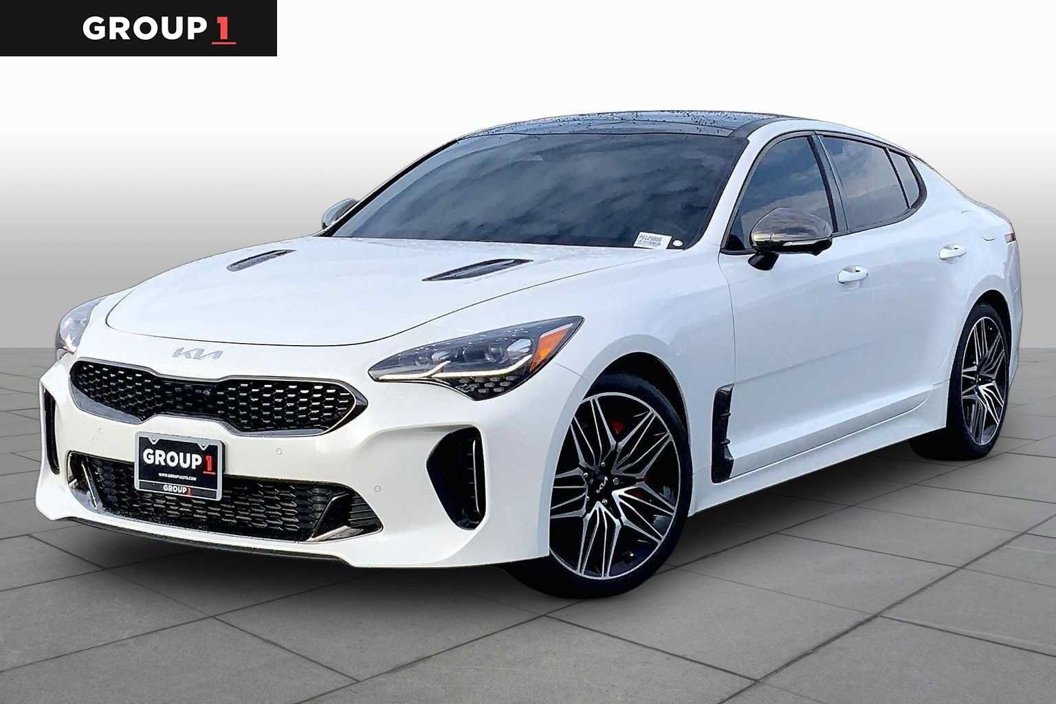 Used 2023 Kia Stinger GT2 RWD image 1