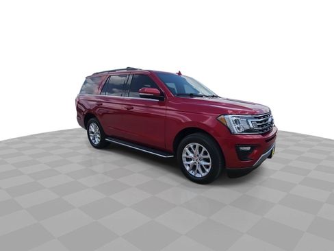 Used 2021 Ford Expedition XLT RWD image 2