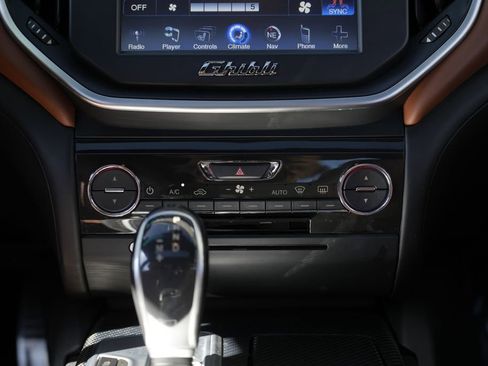 Used 2015 Maserati Ghibli S Q4 AWD/4WD image 42