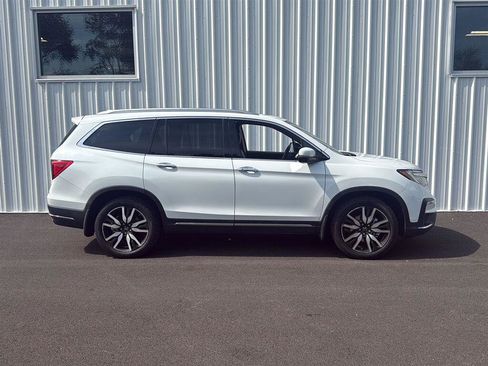Used 2021 Honda Pilot Touring image 2