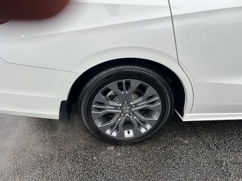 Certified 2025 Honda Odyssey Touring image 10