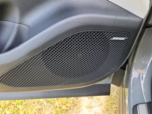 New 2025 Hyundai Tucson Limited image 17