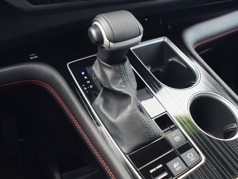 Used 2025 Toyota Sienna XSE w/ XSE Plus Package image 12