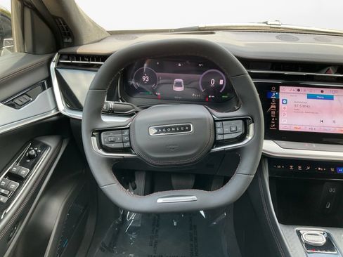 Used 2024 Jeep Wagoneer Launch Edition AWD/4WD image 14