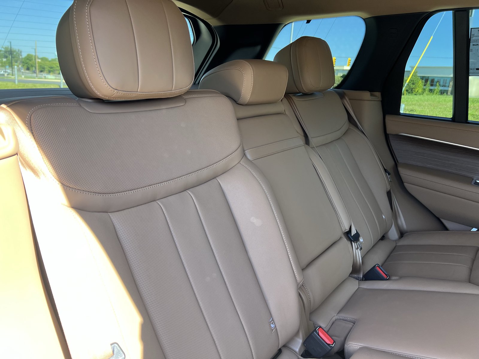 New 2026 Land Rover Range Rover SE AWD/4WD image 3