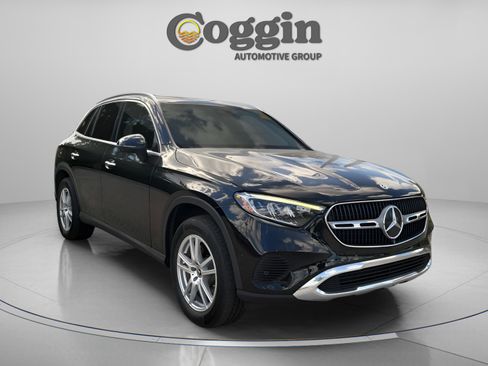 Used 2023 Mercedes-Benz GLC 300 4MATIC image 5