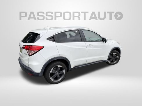 Used 2018 Honda HR-V EX-L image 2