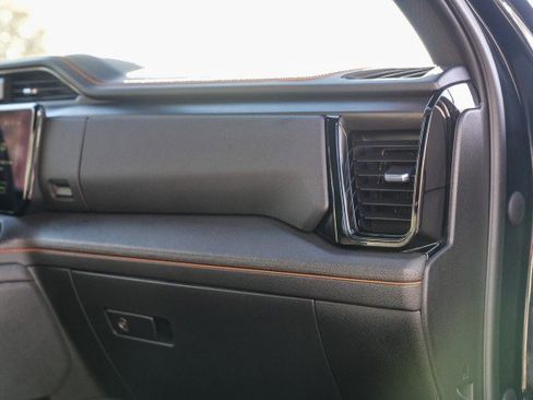 Used 2024 GMC Sierra 2500 AT4 w/ AT4 Premium Plus Package image 23