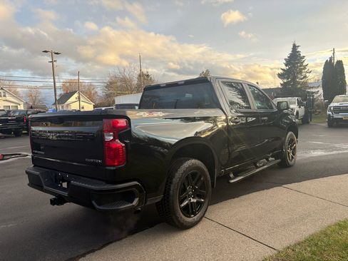 Used 2022 Chevrolet Silverado 1500 Custom image 4