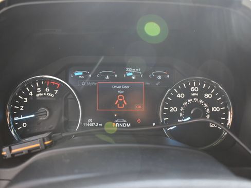 Used 2018 Ford F150 Lariat w/ Equipment Group 502A Luxury AWD/4WD image 10