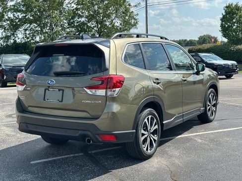 Used 2024 Subaru Forester Limited AWD/4WD image 7