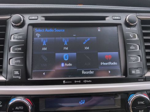 Used 2016 Toyota Highlander Limited AWD/4WD image 19