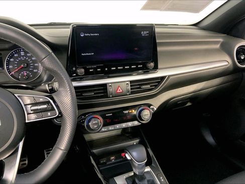 Used 2022 Kia Forte GT-Line w/ GT-Line Premium Package FWD image 6