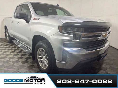 Used 2020 Chevrolet Silverado 1500 LT AWD/4WD image 2