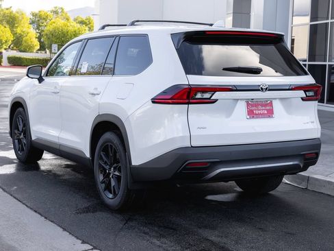 New 2026 Toyota Grand Highlander AWD image 6