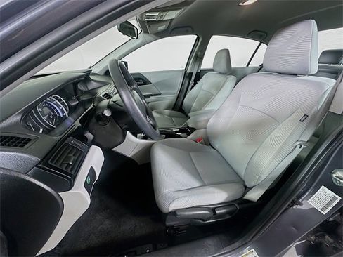 Used 2017 Honda Accord LX image 24
