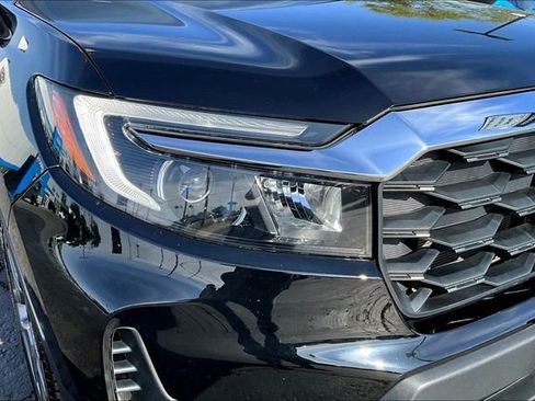 Used 2023 Honda Passport EX-L image 32