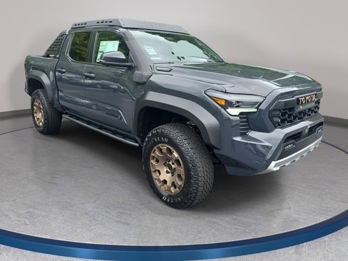 New 2026 Toyota Tacoma 4x4 Double Cab Hybrid image 3