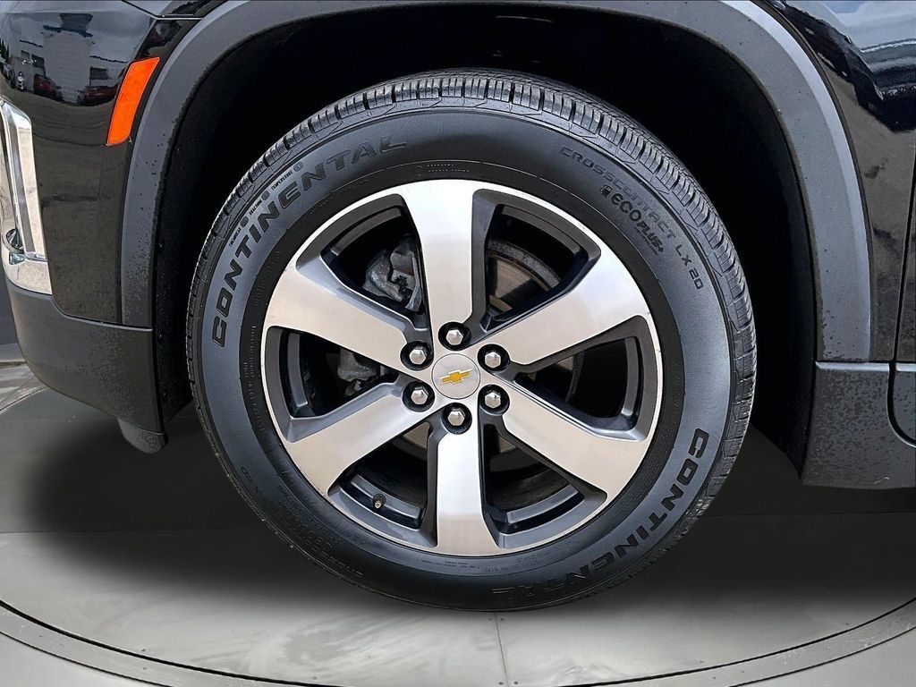 Used 2023 Chevrolet Traverse LT w/ LT Premium Package AWD/4WD image 37