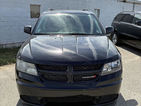Used 2020 Dodge Journey SE w/ SE Popular Equipment Group image 2