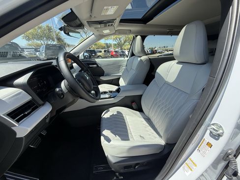 Used 2025 Mitsubishi Outlander SEL FWD image 29