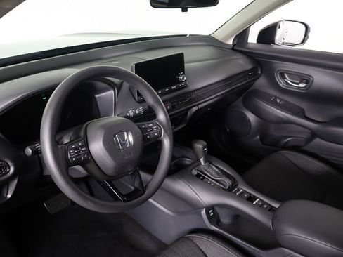 Used 2025 Honda HR-V LX image 23