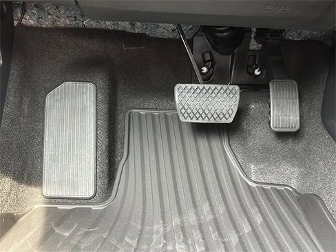 New 2025 Honda Accord LX image 30