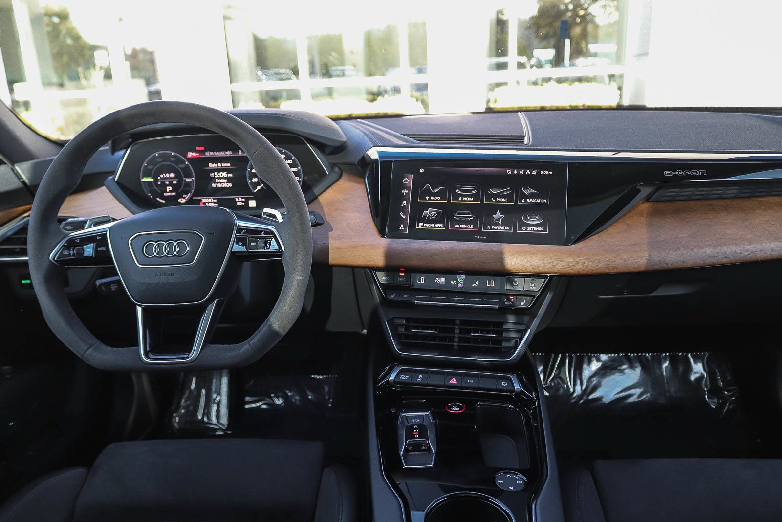 Used 2023 Audi e-tron GT Premium Plus w/ Executive Package AWD/4WD image 13