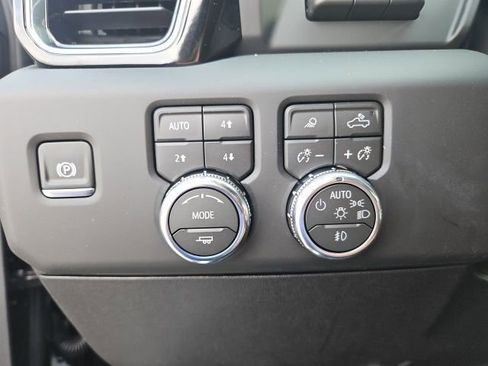 New 2026 GMC Sierra 2500 Denali Ultimate AWD/4WD image 14