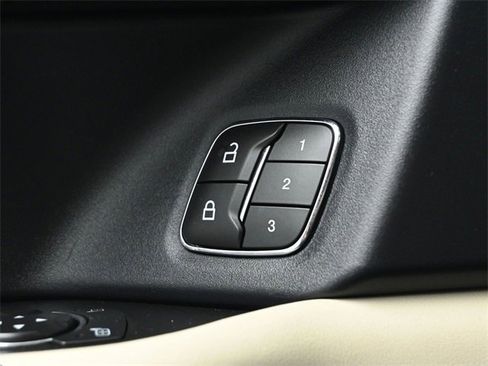 Used 2020 Ford Expedition Platinum image 45