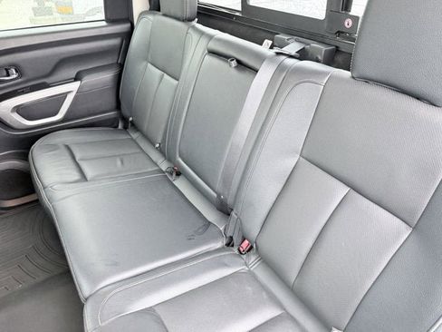 Used 2017 Nissan Titan SL image 20