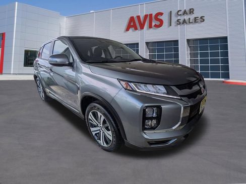 Used 2025 Mitsubishi Outlander Sport SE AWD/4WD image 3
